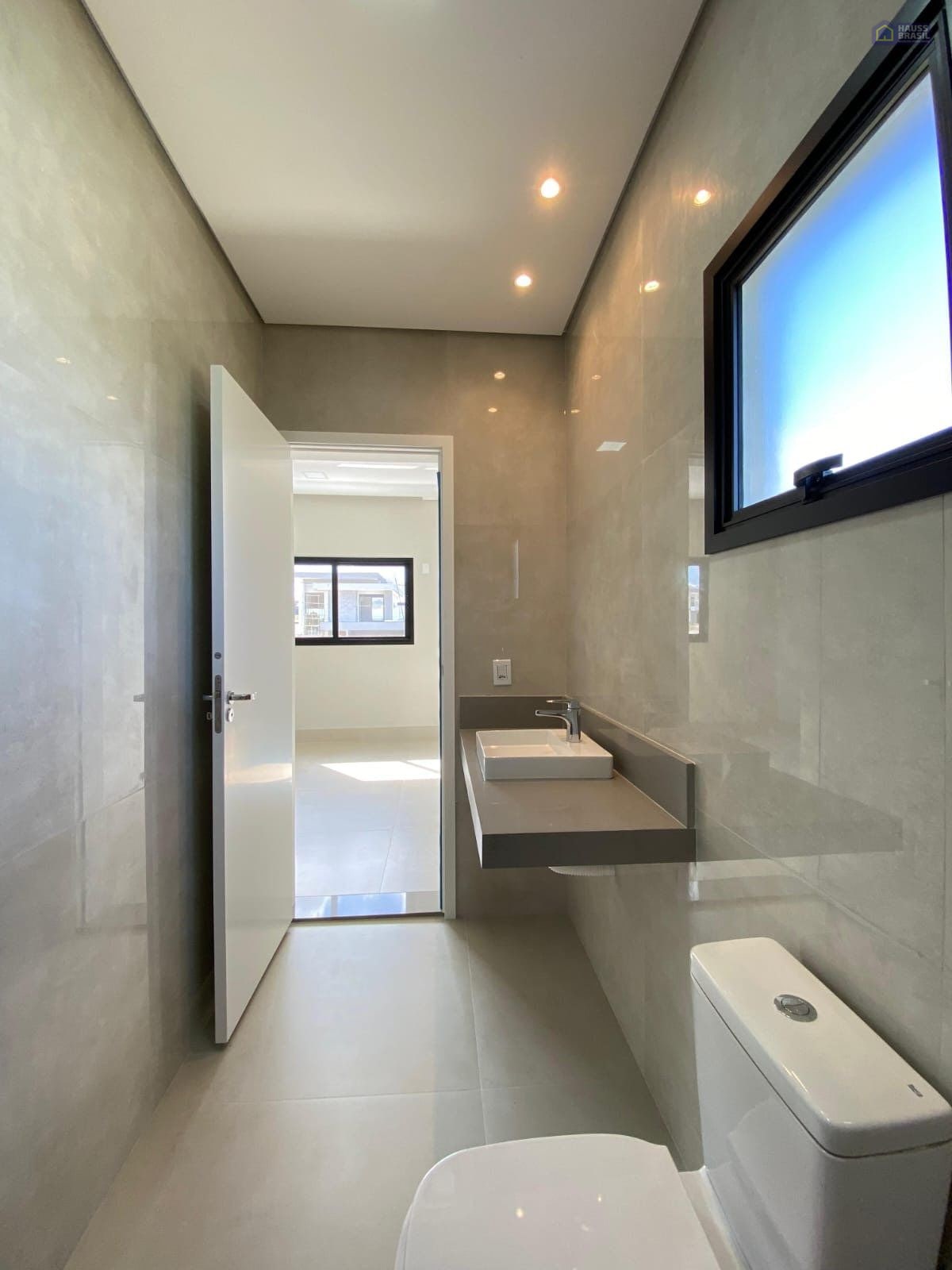 Sobrado no Condomínio Brisas | 3 suítes e piscina com SPA - foto 6
