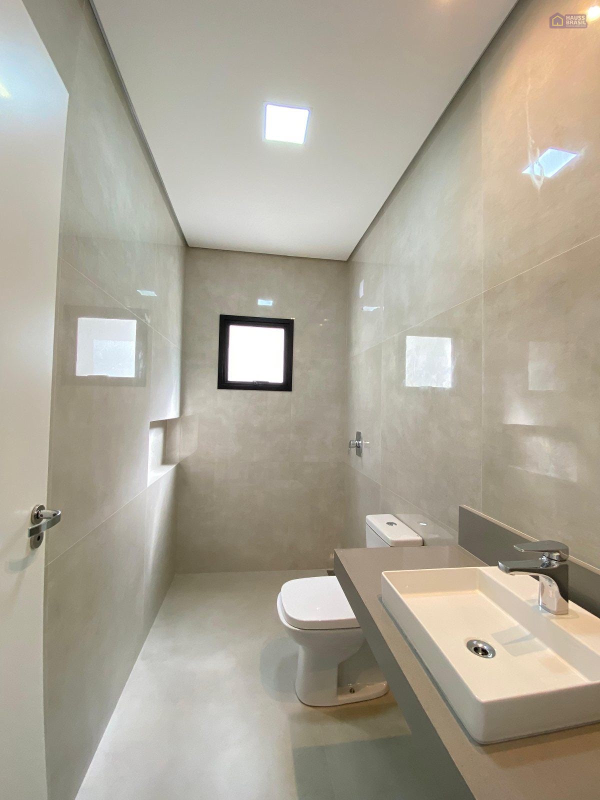 Sobrado no Condomínio Brisas | 3 suítes e piscina com SPA - foto 18