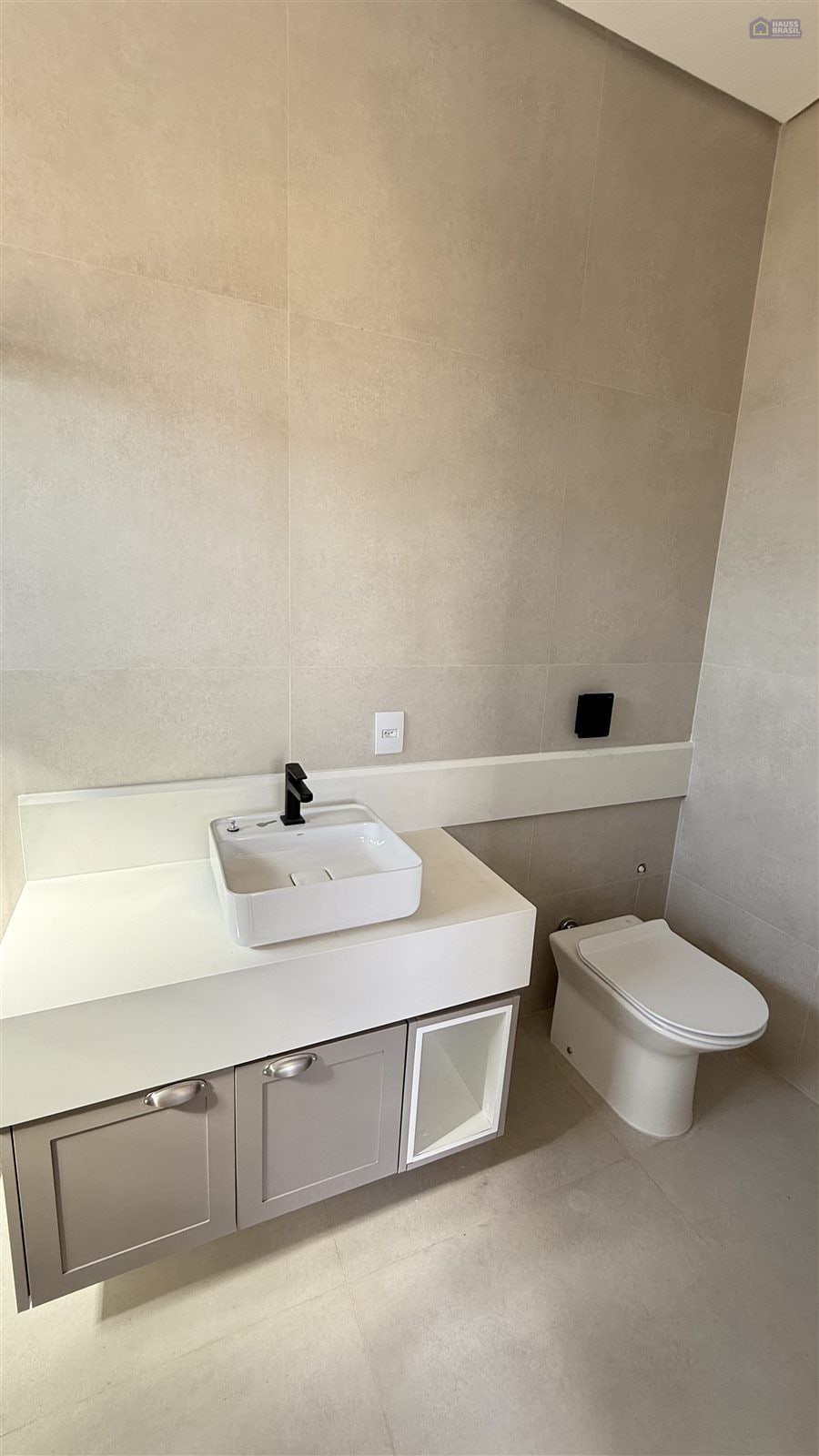 Sobrado Neoclássico | Condomínio Brisas Horizontal - foto 20