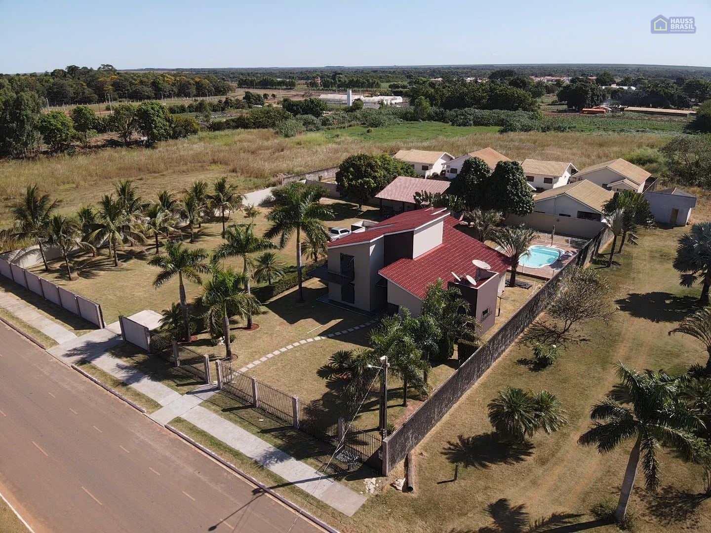 Casa de 300 m² em terreno de 2.500 m² em Sapezal - foto 6